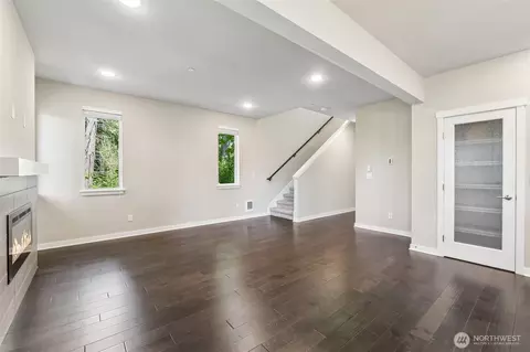 Living - 1325 Seattle Hill Rd #G5, Bothell, WA 98012 photo 1 of 5