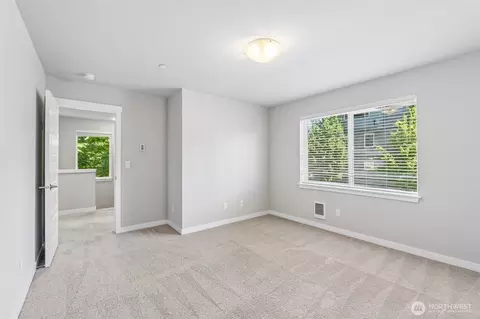 Bedroom - 1325 Seattle Hill Rd #G5, Bothell, WA 98012 photo 6 of 9