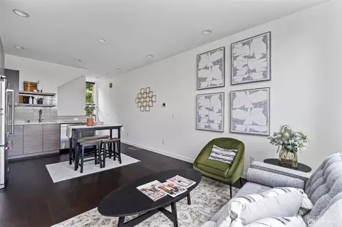 Living - 230 26th Ave E, Seattle, WA 98112 photo 3 of 3