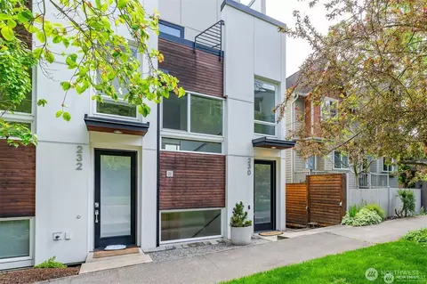 230 26th Ave E, Seattle, WA 98112