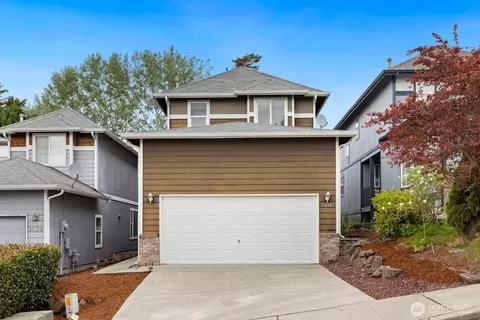 2428 NE 13th St, Renton, WA 98056