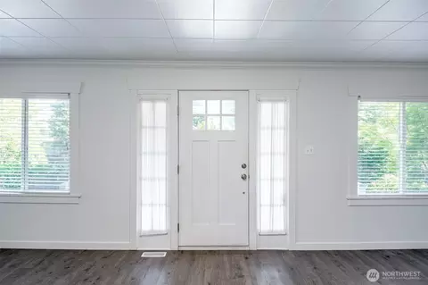 Entry Way - 1716 E Main St, Auburn, WA 98002 photo 1 of 2