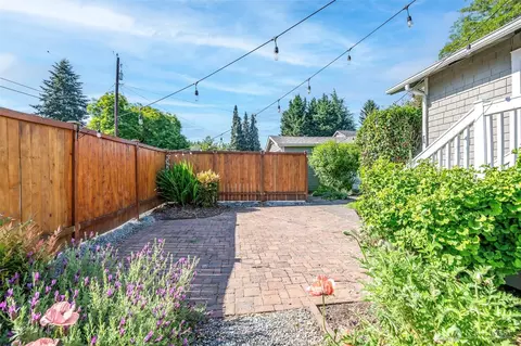 Exterior - 1716 E Main St, Auburn, WA 98002 photo 6 of 15