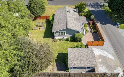 View/Area - 1716 E Main St, Auburn, WA 98002 photo 4 of 5