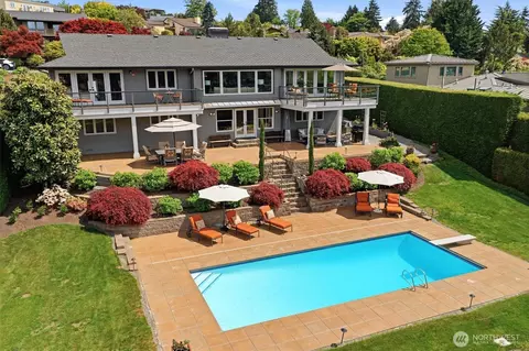 1441 88th Ave NE, Clyde Hill, WA 98004