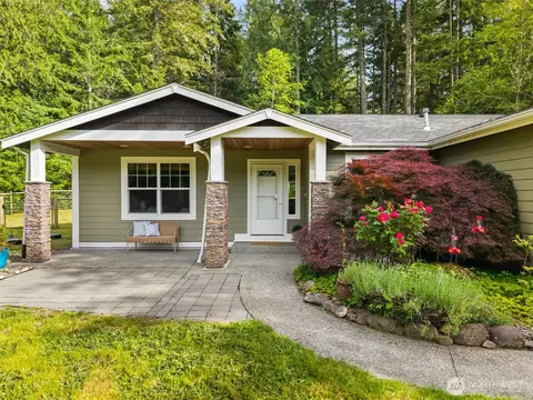 9818 138th Ave NW, Gig Harbor, WA 98329