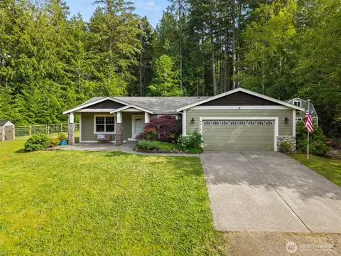 9818 138th Ave NW, Gig Harbor, WA 98329