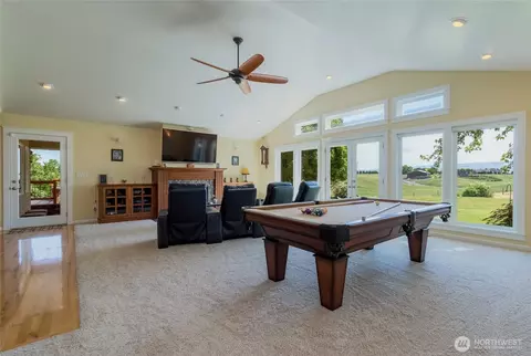 Living - 4673 Larson Rd, Walla Walla, WA 99362 photo 3 of 3