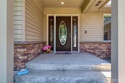 Entry Way - 4673 Larson Rd, Walla Walla, WA 99362 photo 1 of 2