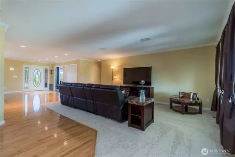 Living - 4673 Larson Rd, Walla Walla, WA 99362 photo 1 of 3