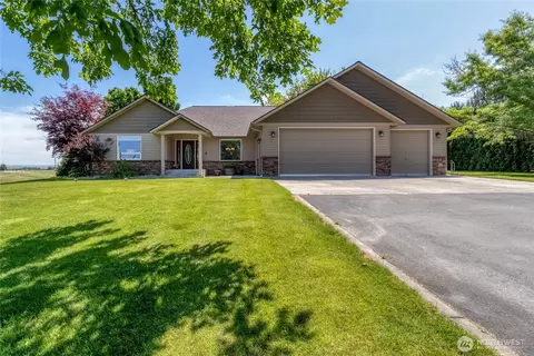 Exterior - 4673 Larson Rd, Walla Walla, WA 99362 photo 2 of 6