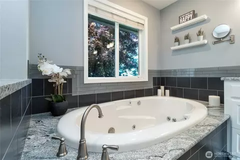 Bath - 4673 Larson Rd, Walla Walla, WA 99362 photo 3 of 5