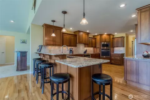 Kitchen - 4673 Larson Rd, Walla Walla, WA 99362 photo 2 of 4