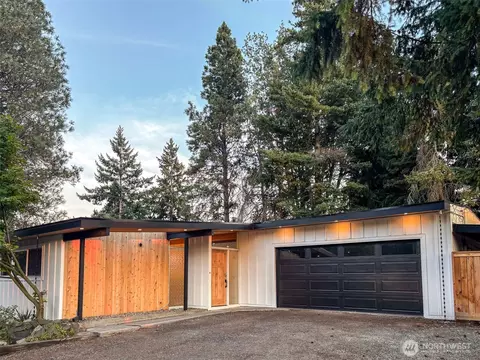 6320 Gregory St W, University Place, WA 98466