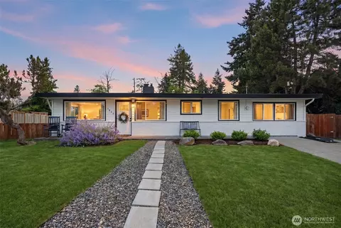 1615 N 196th Pl, Shoreline, WA 98133