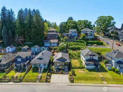 View/Area - 3310 Rucker Ave, Everett, WA 98201 photo 2 of 6