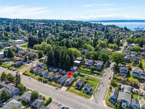 View/Area - 3310 Rucker Ave, Everett, WA 98201 photo 3 of 6