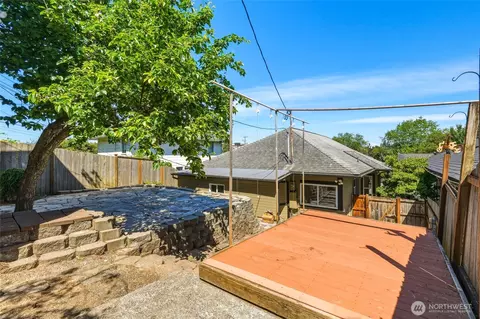 Exterior - 3310 Rucker Ave, Everett, WA 98201 photo 3 of 8