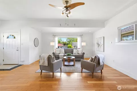 Living - 3310 Rucker Ave, Everett, WA 98201 photo 1 of 3