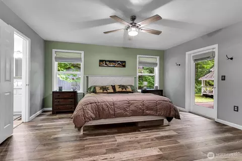 Bedroom - 19214 Patterson Rd E, Orting, WA 98360 photo 1 of 6