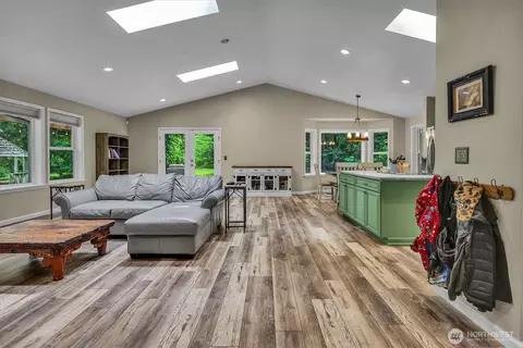 Living - 19214 Patterson Rd E, Orting, WA 98360 photo 1 of 3