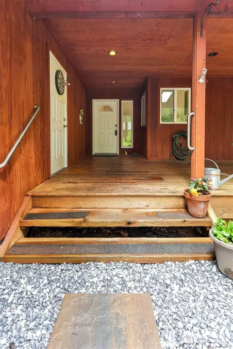 Exterior - 19214 Patterson Rd E, Orting, WA 98360 photo 6 of 6