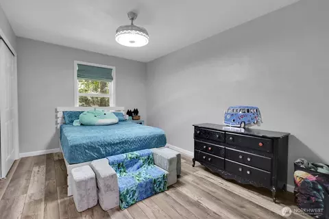 Bedroom - 19214 Patterson Rd E, Orting, WA 98360 photo 4 of 6