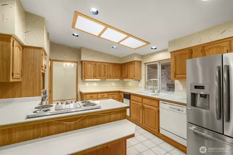 Kitchen - 921 241st Pl SW, Bothell, WA 98021 photo 1 of 2