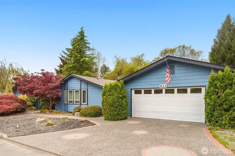 Exterior - 921 241st Pl SW, Bothell, WA 98021 photo 3 of 11
