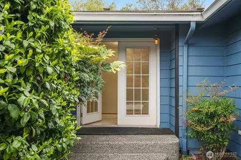 Entry Way - 921 241st Pl SW, Bothell, WA 98021 photo 1 of 1
