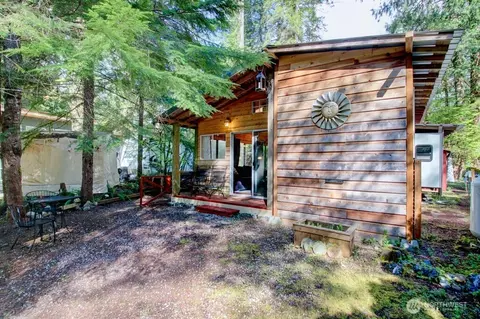 40 Wilderness Way, Deming, WA 98244