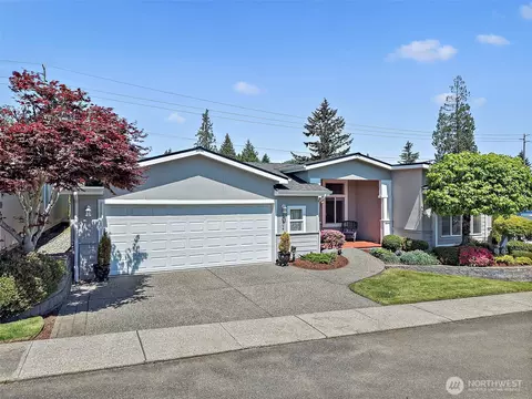 21804 SE 272nd Pl, Maple Valley, WA 98038