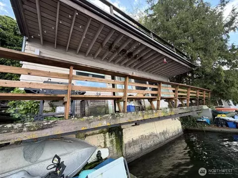 9832 Rainier Ave S, Seattle, WA 98118