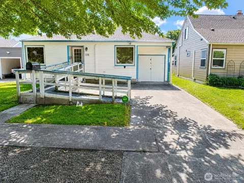 566 25th Ave, Longview, WA 98632