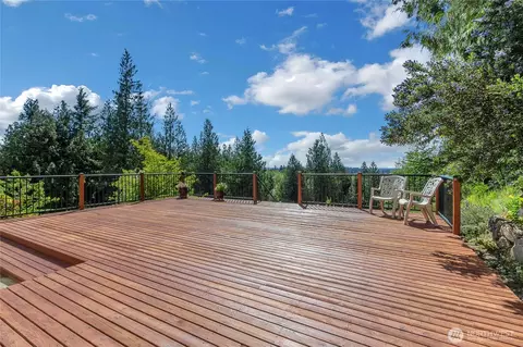 Exterior - 41216 305 Ave SE, Enumclaw, WA 98022 photo 3 of 12