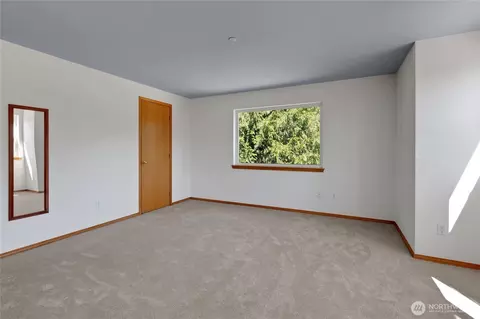 Bedroom - 41216 305 Ave SE, Enumclaw, WA 98022 photo 1 of 4