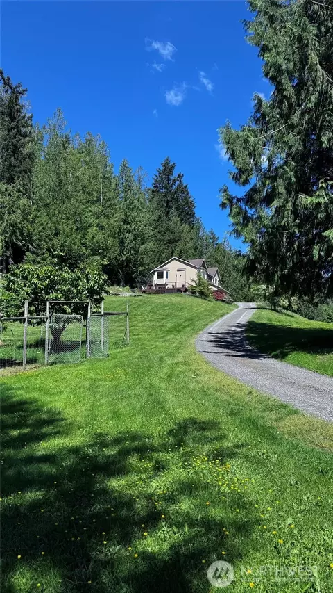 Exterior - 41216 305 Ave SE, Enumclaw, WA 98022 photo 10 of 12