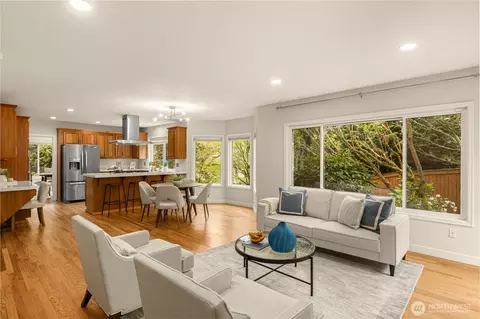 Living - 15409 101st Pl NE, Bothell, WA 98011 photo 6 of 7