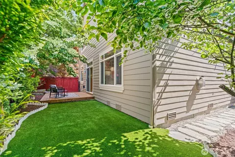 Exterior - 23504 9th Ave SE, Bothell, WA 98021 photo 8 of 10