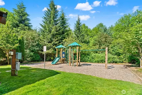 Exterior - 23504 9th Ave SE, Bothell, WA 98021 photo 10 of 10