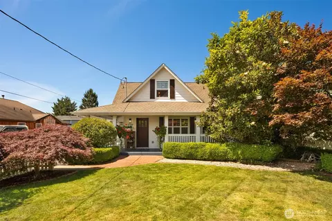 1750 Pioneer St, Enumclaw, WA 98022