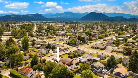 View/Area - 1750 Pioneer St, Enumclaw, WA 98022 photo 4 of 4