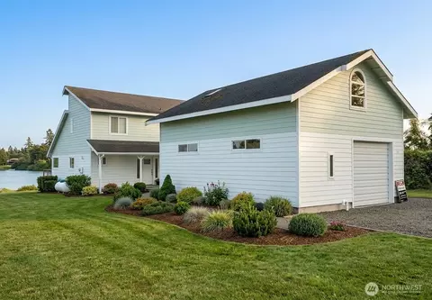 580 Mount Olympus Ave SE, Ocean Shores, WA 98569
