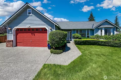 20604 Damson Rd, Lynnwood, WA 98036