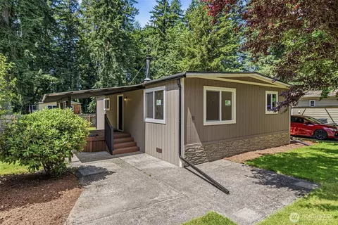 8021 Old Pacific Hwy N #11, Castle Rock, WA 98611