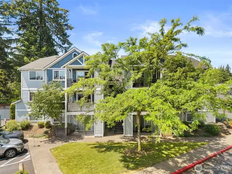 1409 Evergreen Park Dr SW #203, Olympia, WA 98502