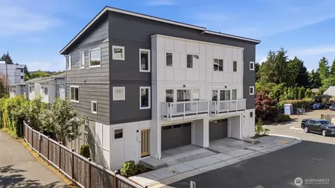 8025 177th Pl NE #C101, Kenmore, WA 98028