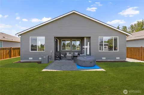 Exterior - 3569 Elmont Ave, Enumclaw, WA 98022 photo 3 of 7