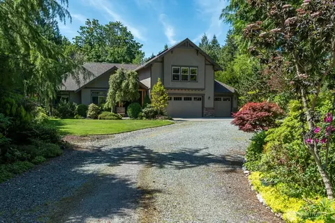 763 Arrowhead Rd, Camano Island, WA 98282