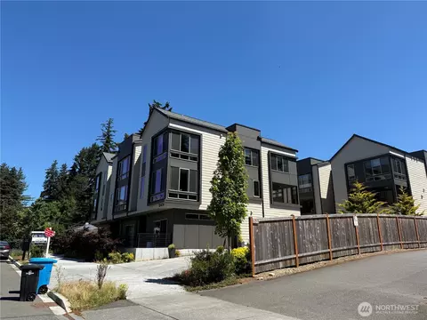 18402 Corliss Ave #A, Shoreline, WA 98133